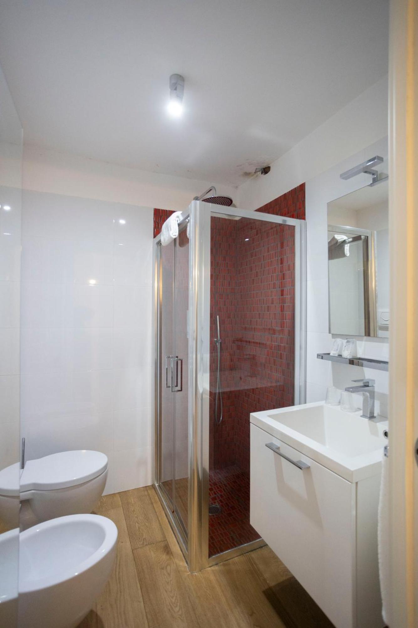 Апартаменты Qu4Ttro I Domo House Салерно Экстерьер фото